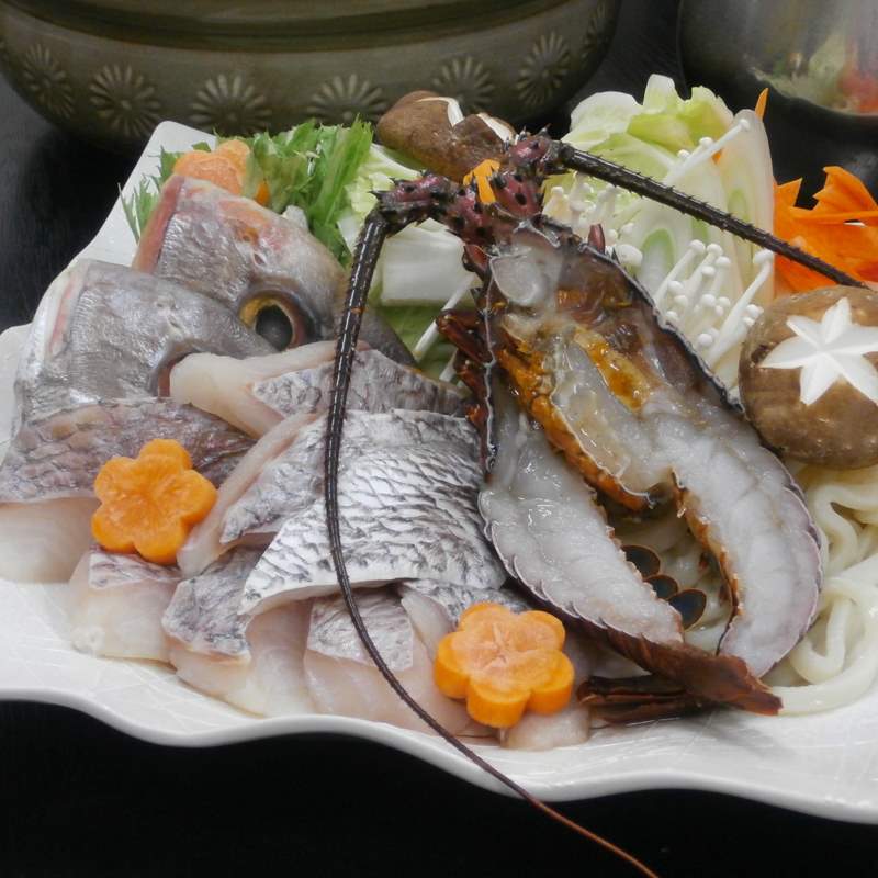 徳島　「吟月」　天然伊勢海老と鯛の祝い鍋