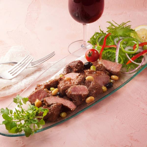 兵庫 神戸肉バル「バルティロ」 赤ワインに漬け込んだひとくちステーキ