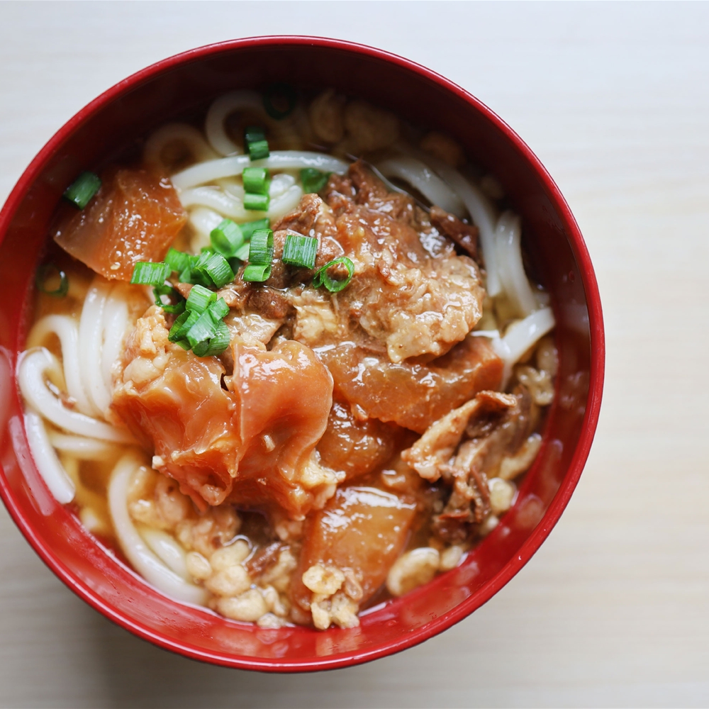 香川 オリーブ牛入り とろけるすじ煮込みうどん6人前