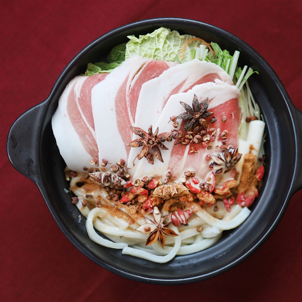 香川　オリーブ豚 薬膳コラーゲン鍋 2人前