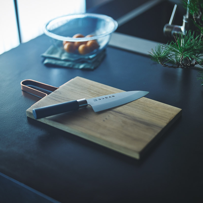 濃州孫六作　　出刃包丁(和式丸柄)