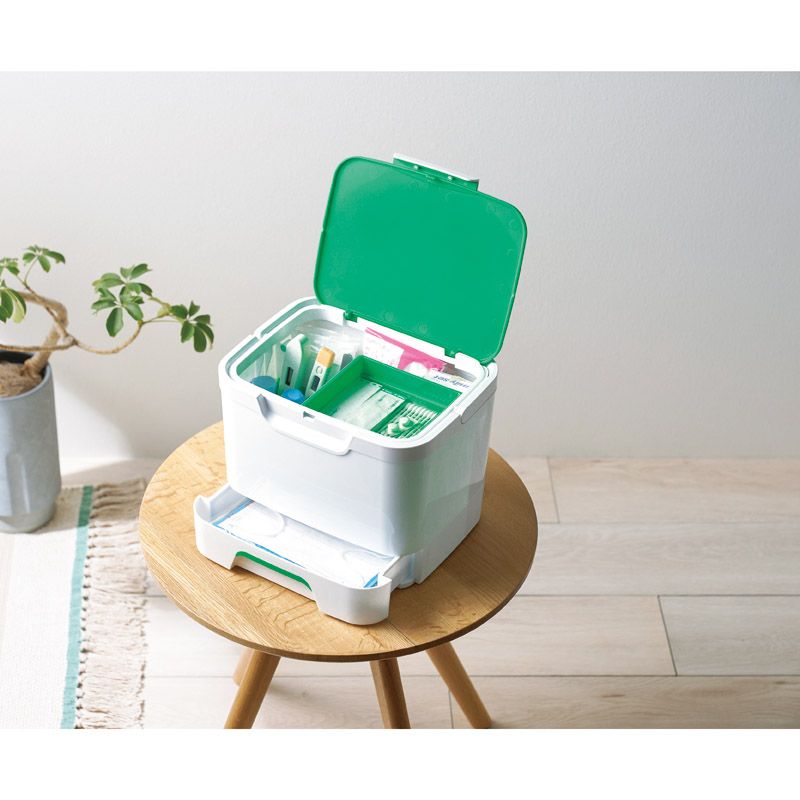 収納上手な救急箱