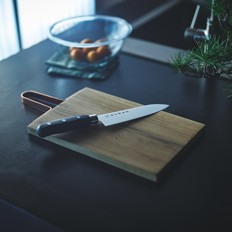 濃州孫六作　　三徳包丁