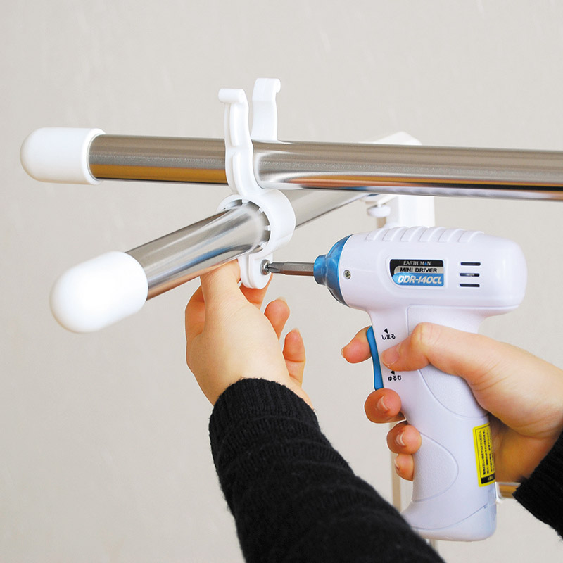 乾電池式ミニドライバー