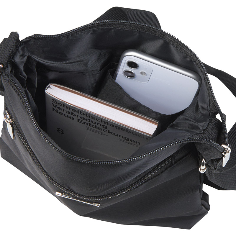 イングランドハウス　　ショルダーバッグ(ブラック)