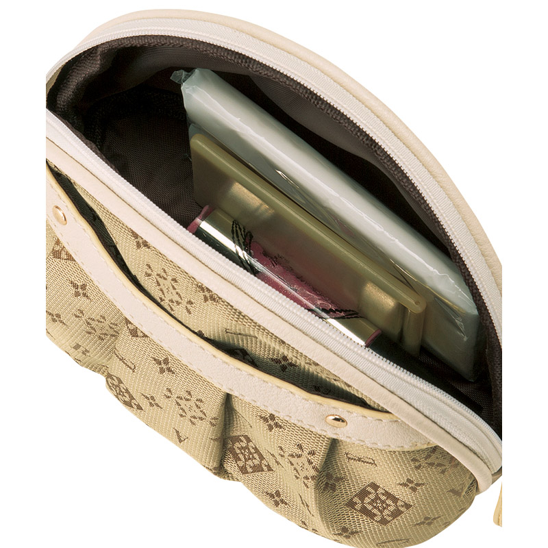 クレア トラベラー　　ポーチ