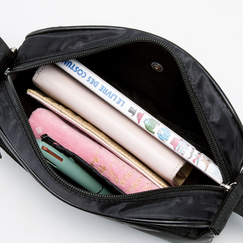 ジュンコ コシノ イコール　　ショルダーバッグ