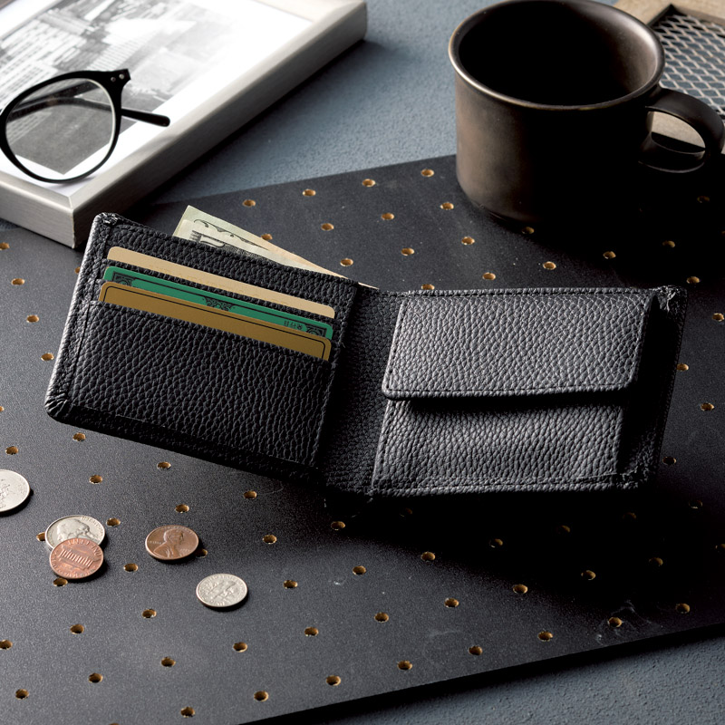 ヴァヒオ　　折財布(ブラック)