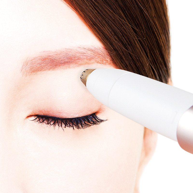 コイズミ　　マユシェーバー