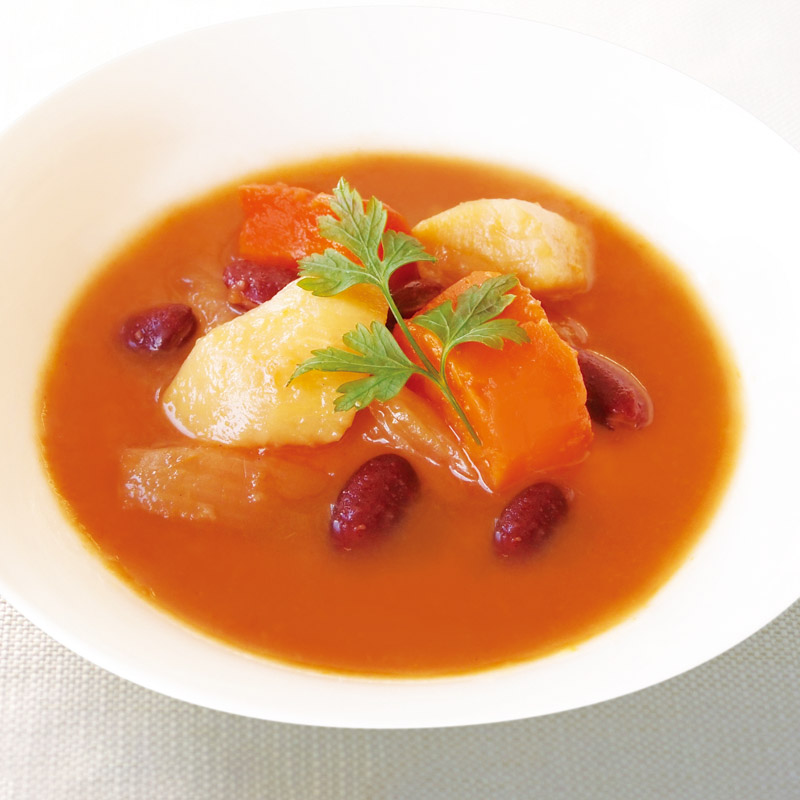 ボルシチ風たっぷり野菜のトマトスープ