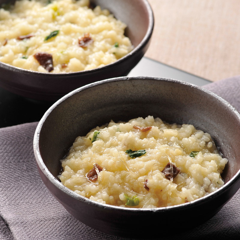 　〈銀座鹿鳴春〉　鱶鰭粥(ふかひれかゆ)7食