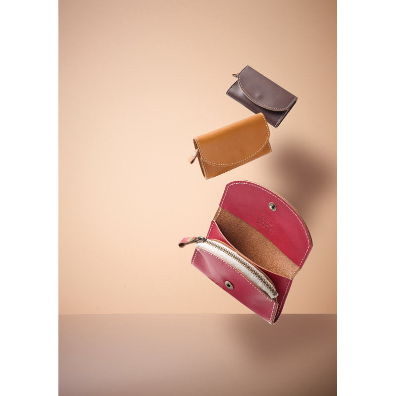 made in underground osaka.japan　　ヌメ革小銭入