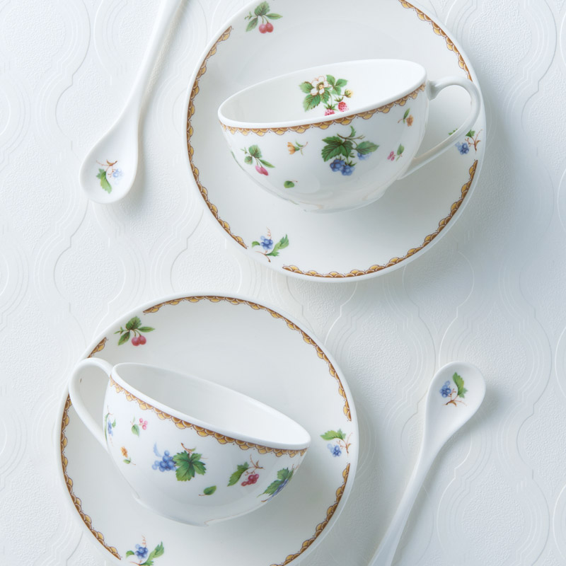 フルーツハーモニーペア碗皿