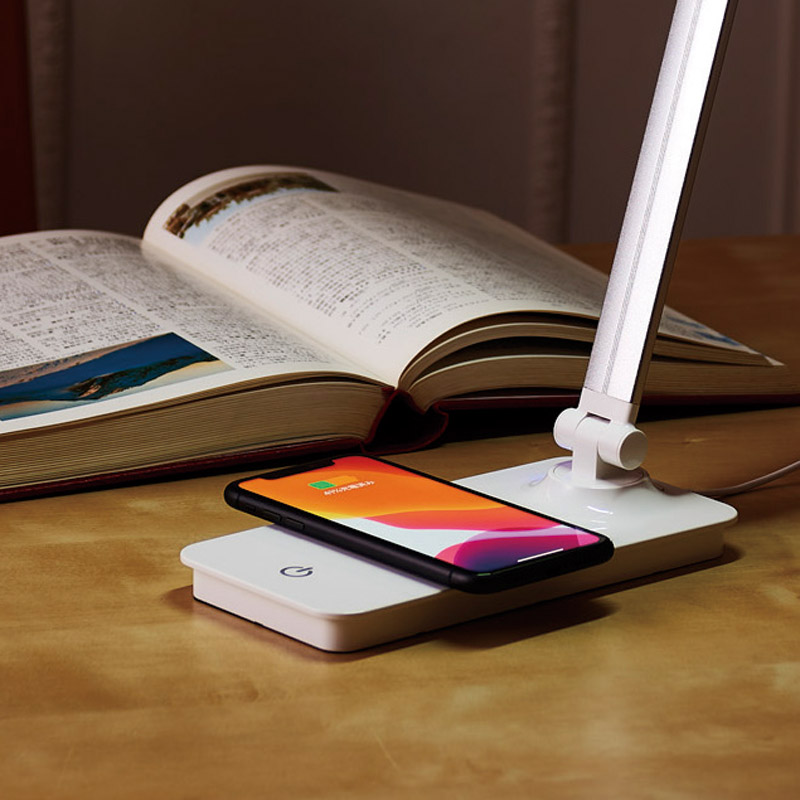 ワイヤレス充電機能付卓上ライト