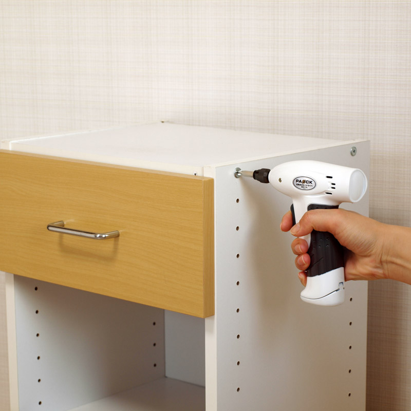 パオック　　乾電池式ミニドライバー