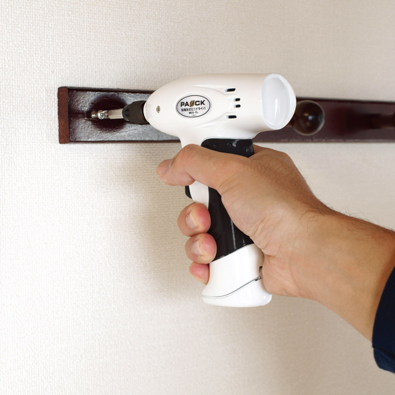 パオック　　乾電池式ミニドライバー