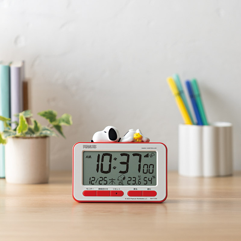 スヌーピー　　電波アラームクロック