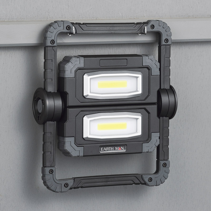 アースマン　　乾電池式LEDダブルワークライト