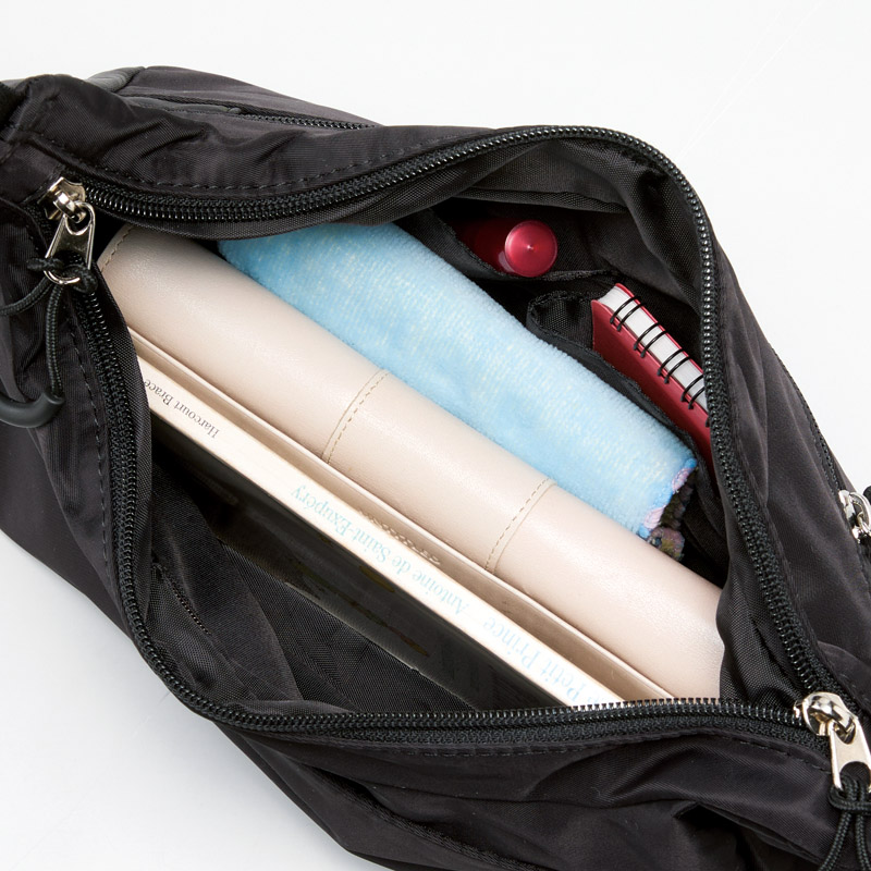 ショルダーバッグ(ブラック)