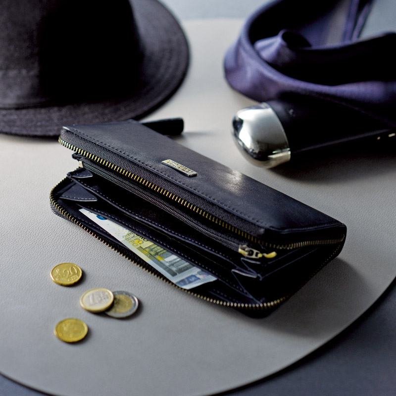 フランコフェラーロ　　長財布