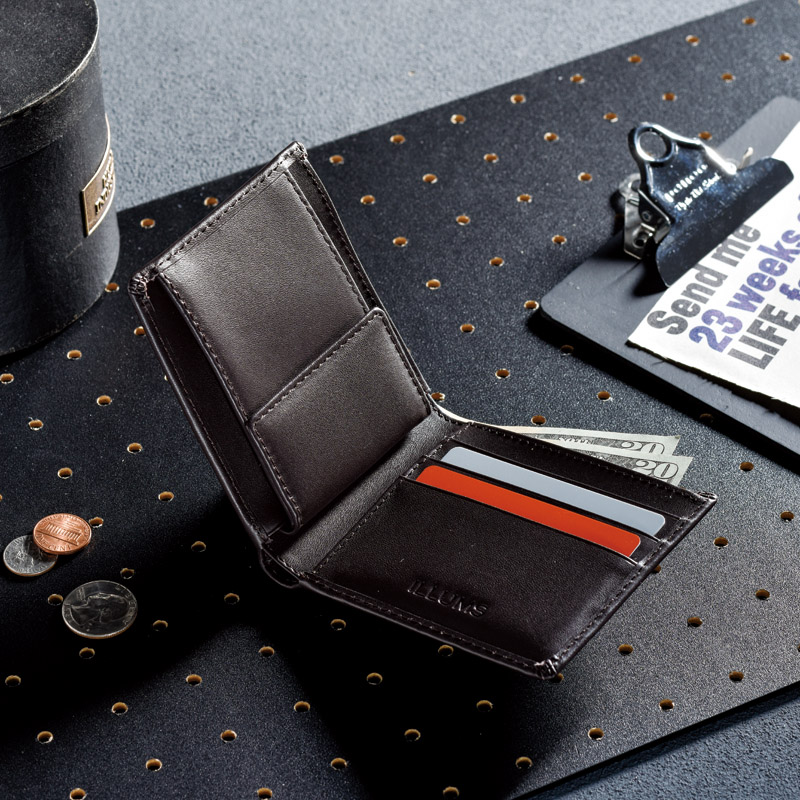 イルムス　　二つ折財布