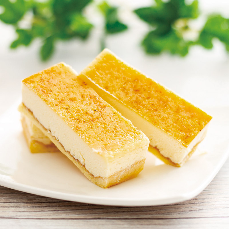 乳蔵　　焼きプリンケーキと木苺プリン