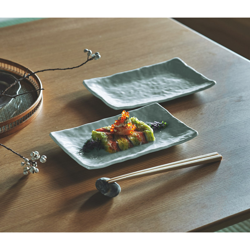 波佐見焼　　青白磁凛水 長角皿4客揃