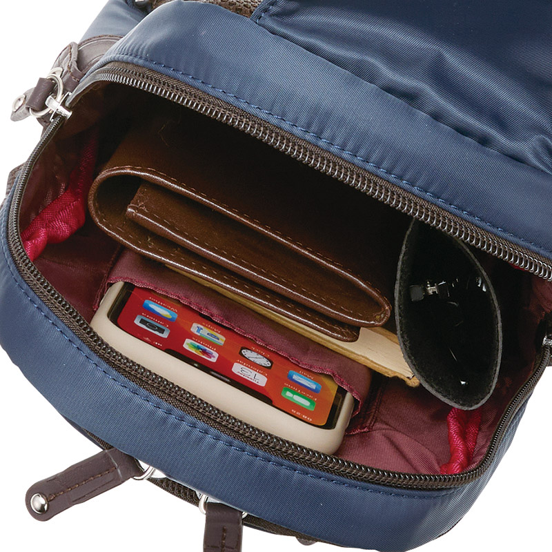 ボディバッグ(パスケース付)