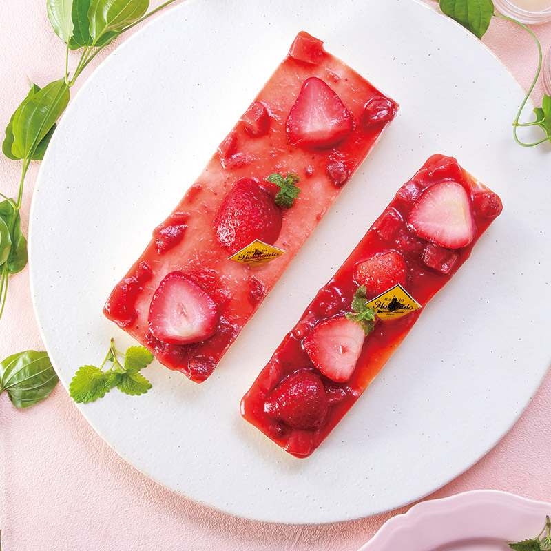 函館北斗ジョリ･クレール 恋苺フロマージュと木いちごのマスカルポーネ