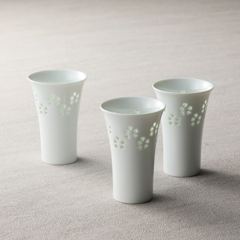 水晶彫新花詰麦酒カップ5客(木箱入)