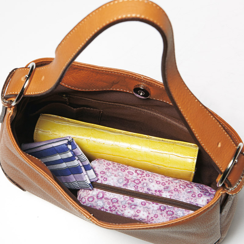 　ショルダーバッグ