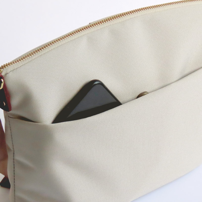 シャキッと軽量ショルダーバッグ(再生生地使用)