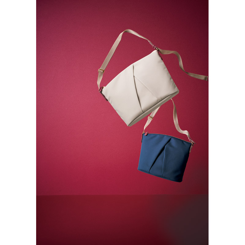 シャキッと軽量ショルダーバッグ(再生生地使用)