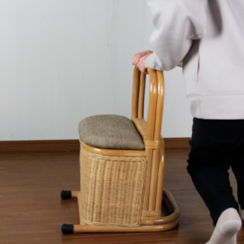 つかまり立ち収納ステッキ