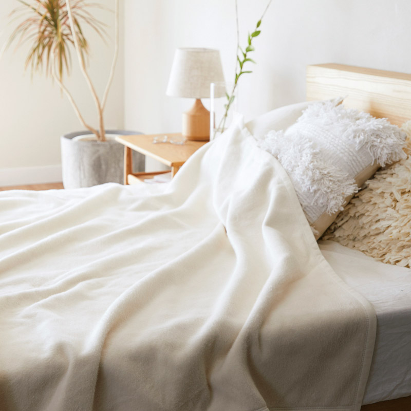 　ファインシルク シルク入り綿毛布(毛羽部分)