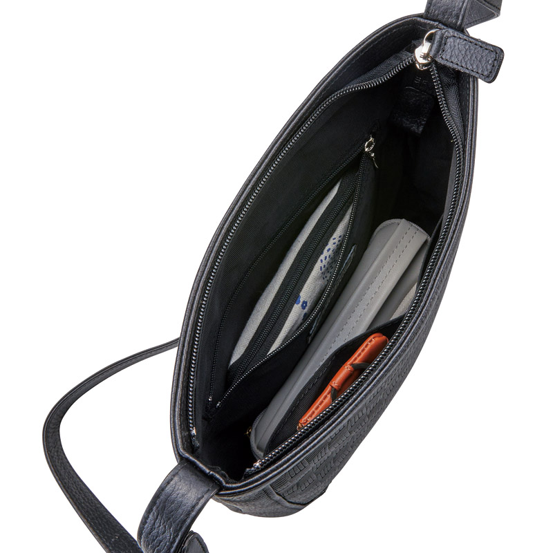 　日本製牛革ショルダーバッグ