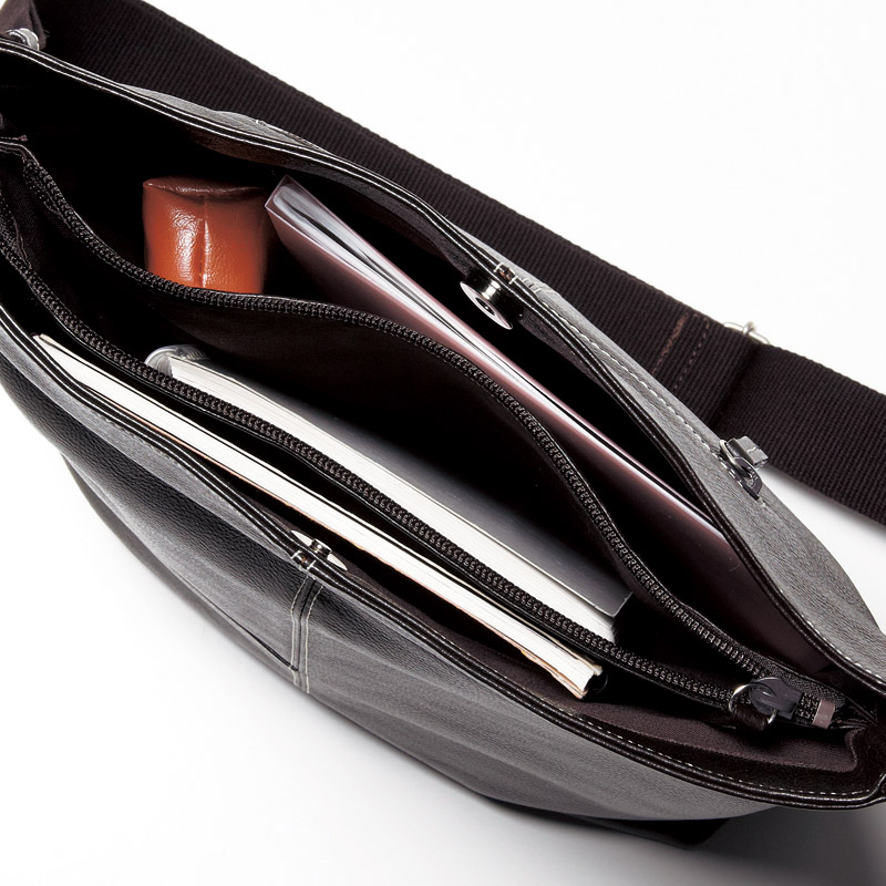 ショルダーバッグ(ダークブラウン)