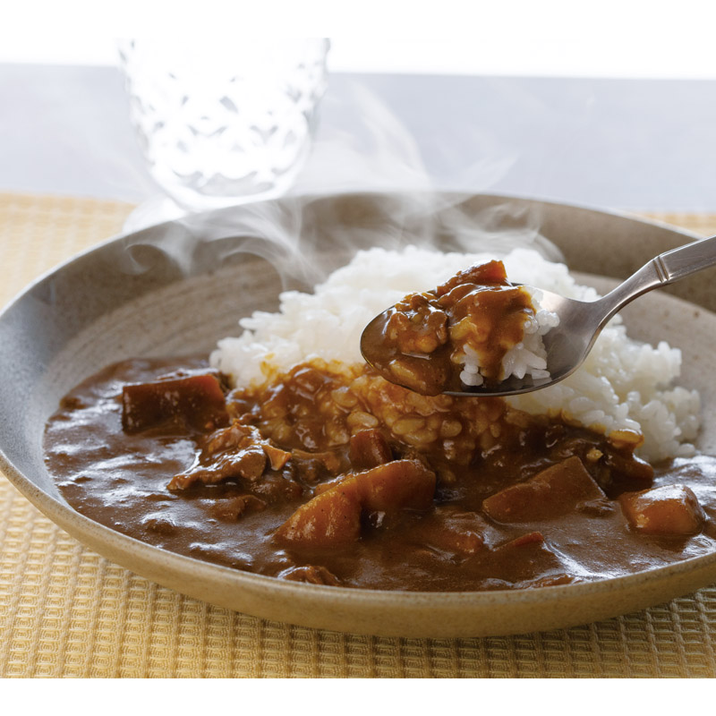 　牛肉の旨み感じるビーフカレー